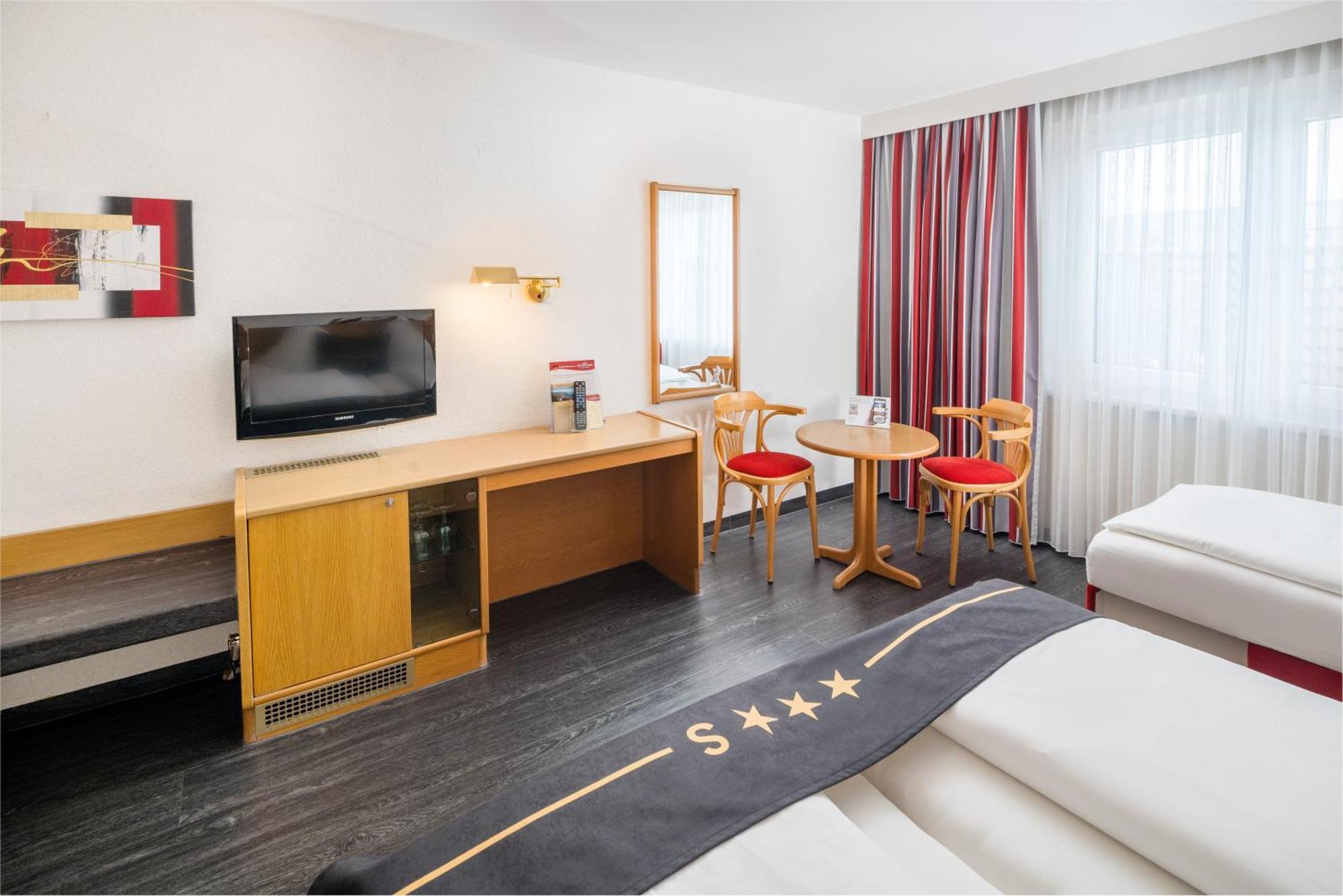 4-Laender-Hotel Deutschmann Bregenz Buitenkant foto